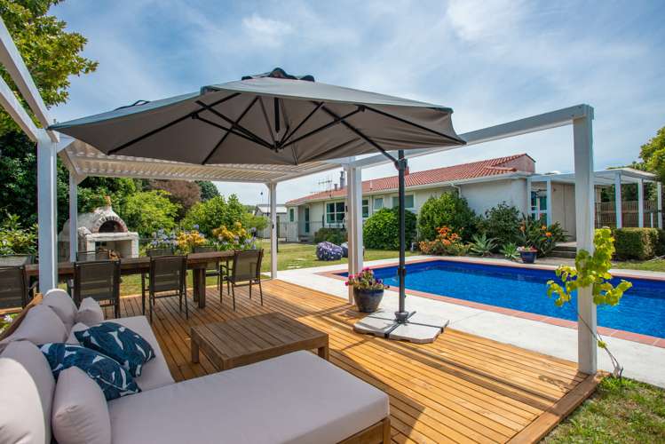 20 Deakin Place Clive_2