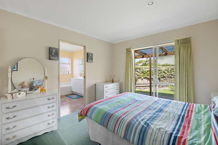 11 Francis Skinner Place Orewa_10