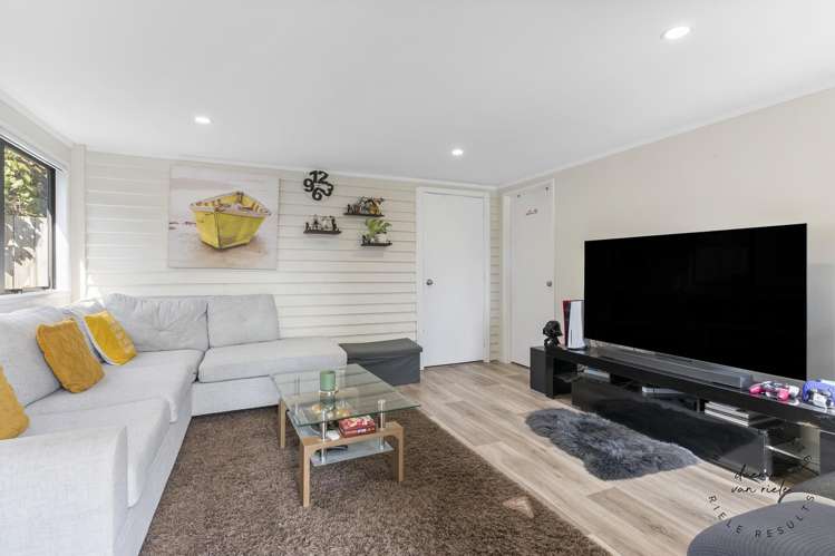 13 Blanes Road Weymouth_9