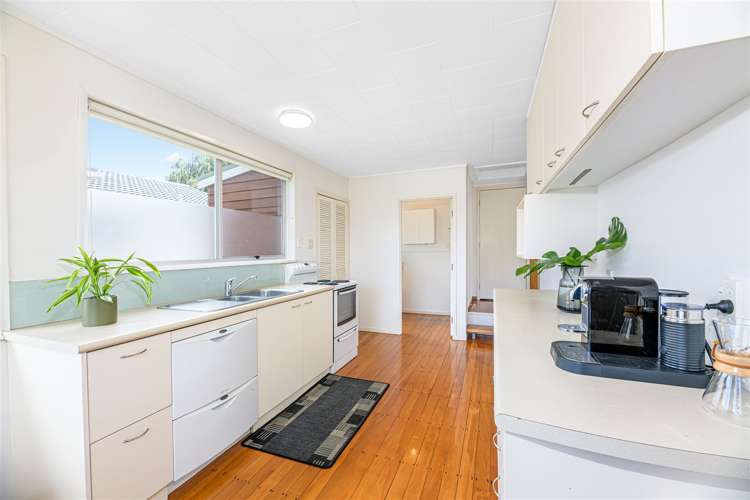 23 Finlow Drive Te Atatu South_6