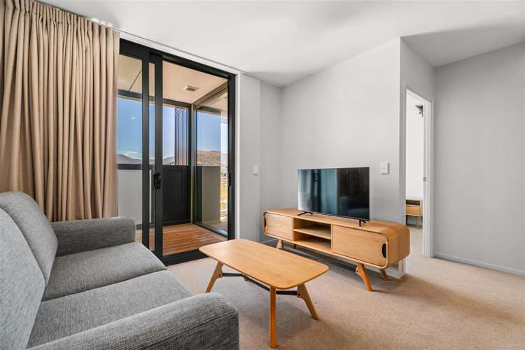 404/16 Mountain Ash Drive Frankton_1