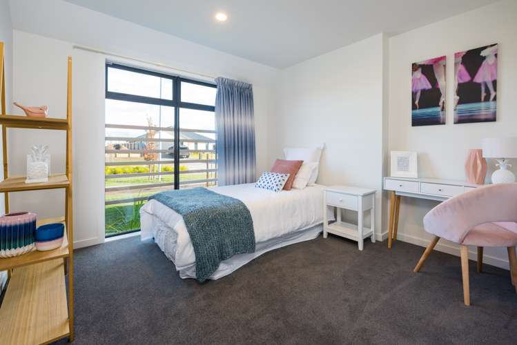 14 Spitfire Drive Burleigh_12