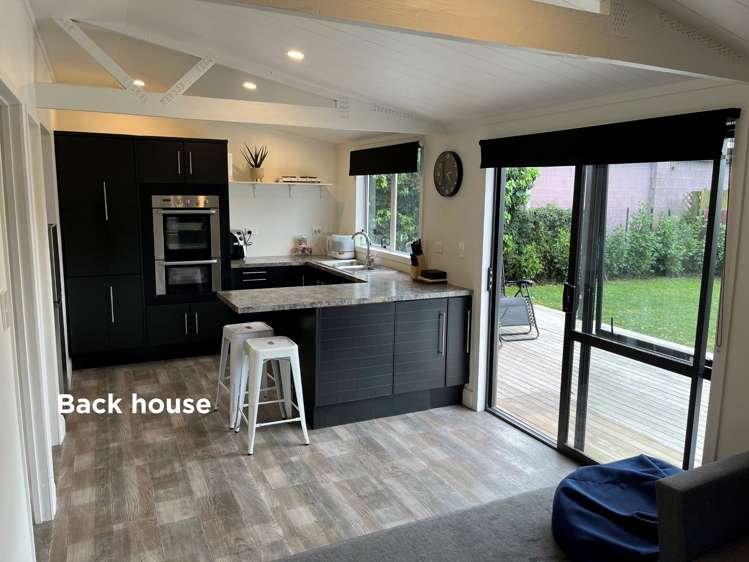 297 Dey Street Hamilton East_17