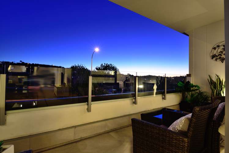 111/17 Link Crescent Stanmore Bay_14