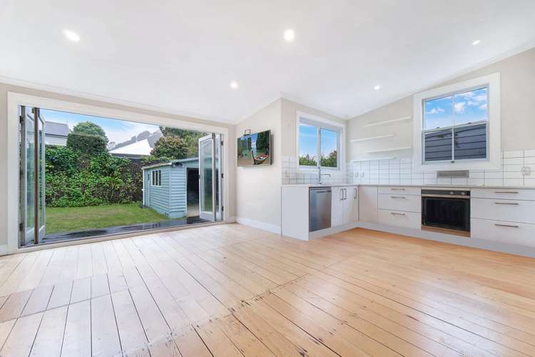 13 Essex Road 1728_4