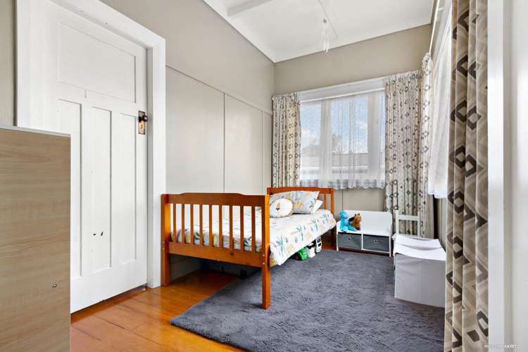 1/3 Taipari Road Te Atatu Peninsula_12