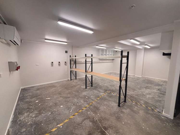 7 Glover Street Ngauranga_11