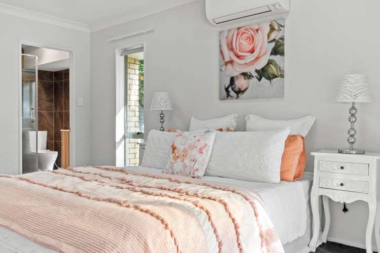 3 Stewart Gibson Place Manurewa_11