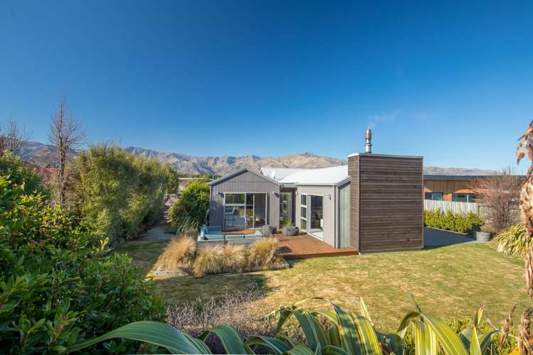 20 Bell Street Lake Hawea_19