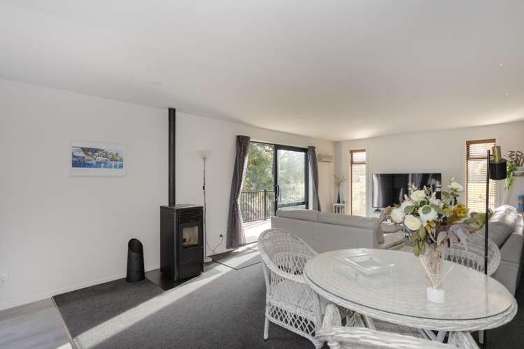 10 Bute Street Moeraki_12