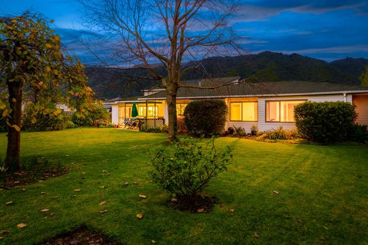 29 Cranbrook Grove Waikanae_22