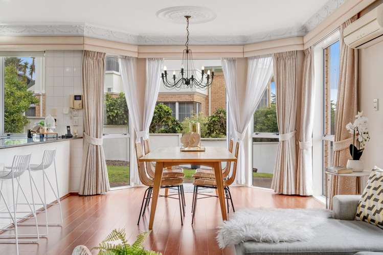 35 McCahill Views Botany Downs_14