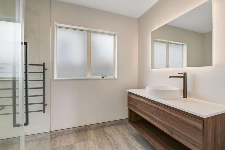 2/2 Rook Place Unsworth Heights_11