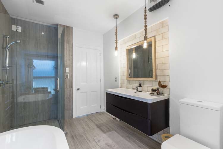 1693 Cust Road Cust_12