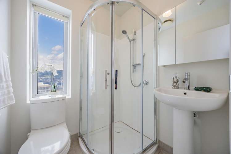 408/10 Flower Street Eden Terrace_15