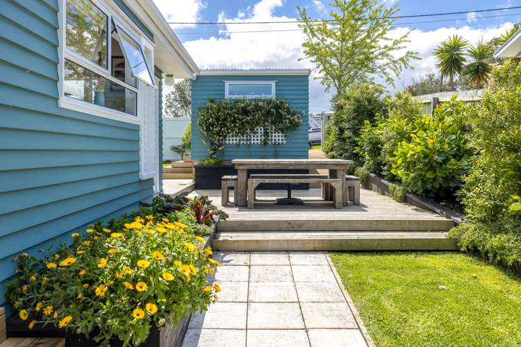 6 Alison Road Surfdale_21