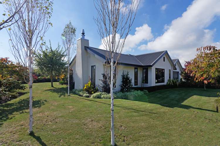 38 Hollybush Drive Brightwater_1