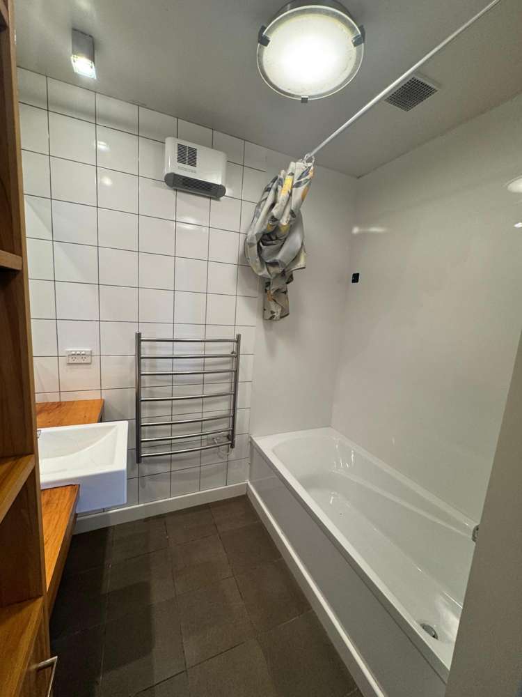  A/21 Lower North Terrace Kelburn_9