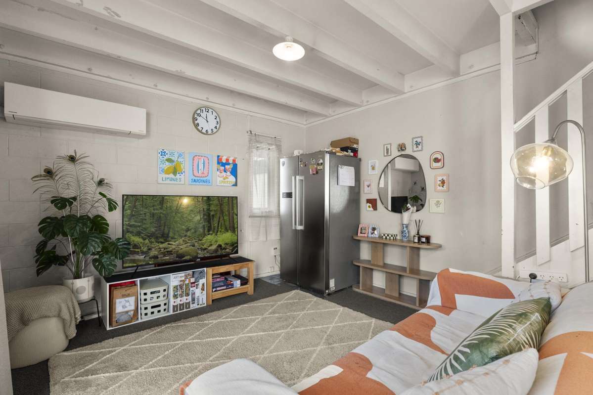 4/506 Devonport Road_3