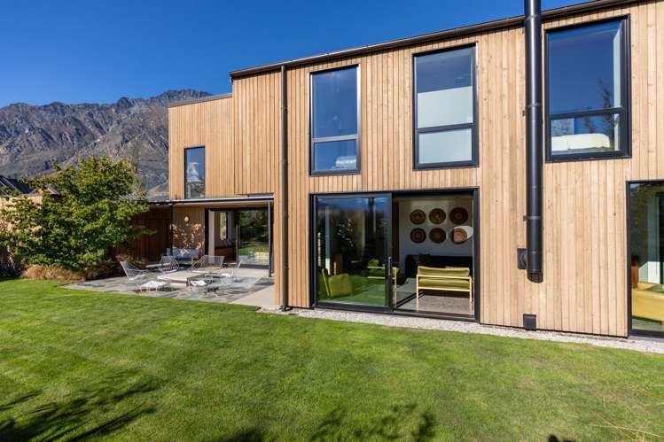 3 Torridon Court Jacks Point_2