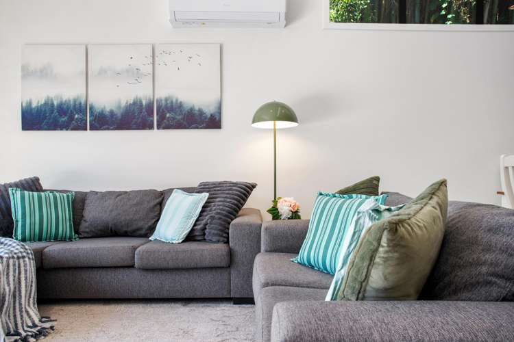 892 West Coast Road_5