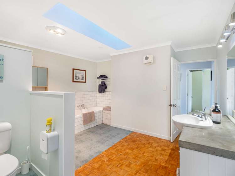 121 Mcleods Road Sefton_17