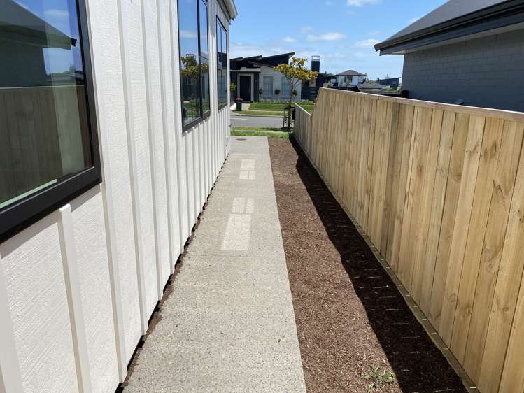 105 Liberty Crescent Beachlands_12