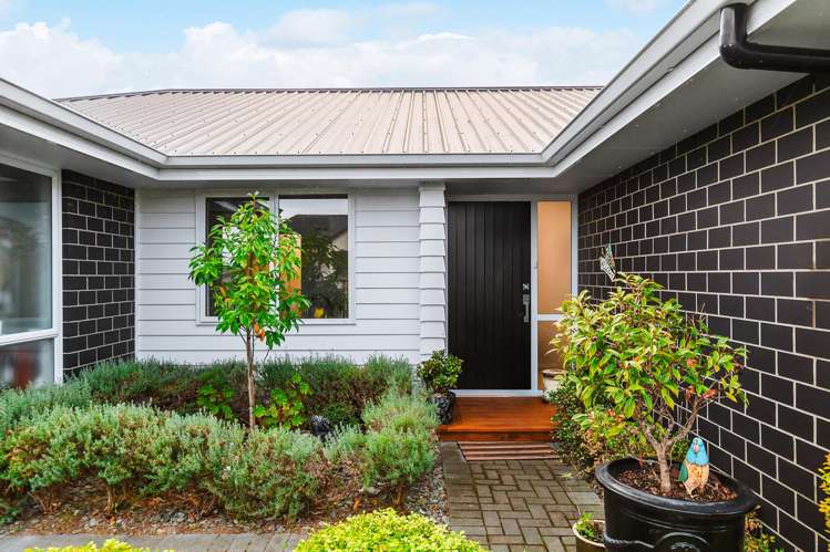 2 Roto Close Wharewaka_27