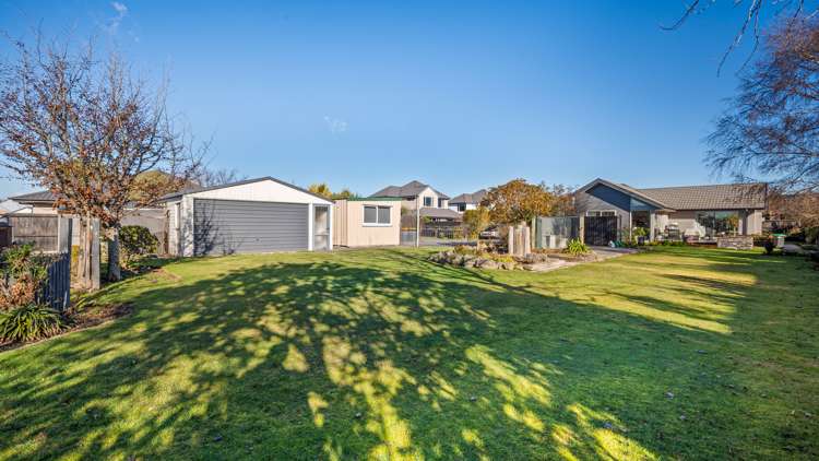 15 Glastonbury Drive Burwood_8