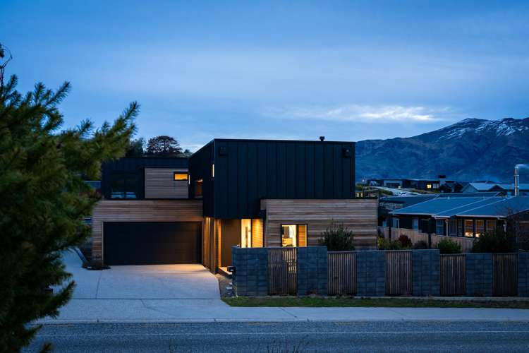 251 Aubrey Road Wanaka_1