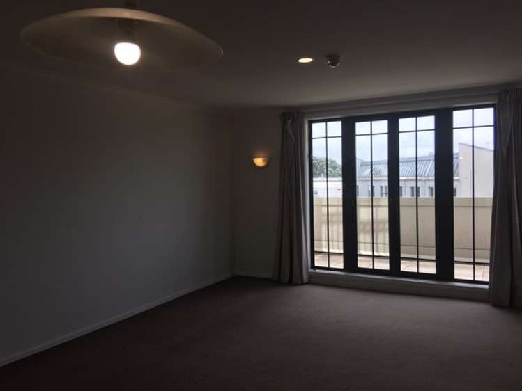 7f/8 Farnham Street Parnell_4