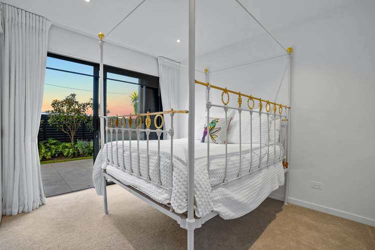 10 Vaughan Crescent Murrays Bay_17