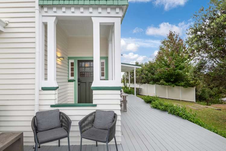 1268 East Coast Road Redvale_15