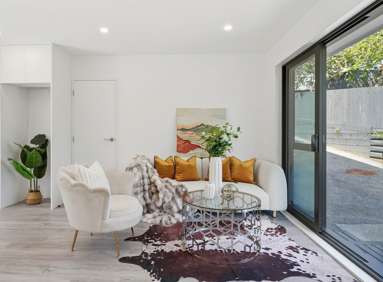 14 C & D Eastglen Road_3