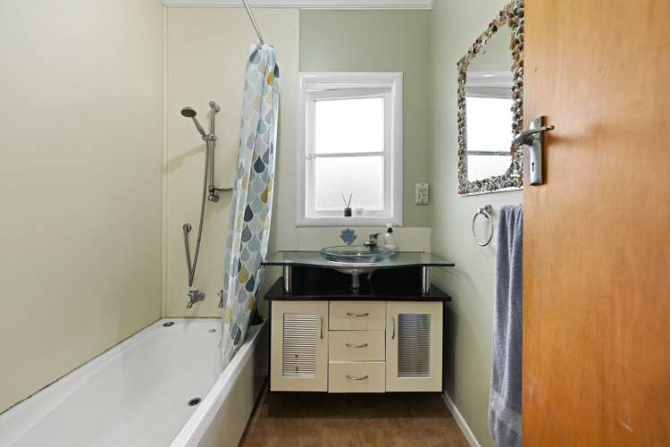 99 Cook Street Hamilton East_11