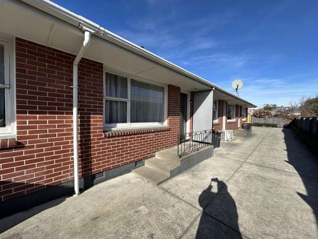 Two bedroom units available on Worcester!