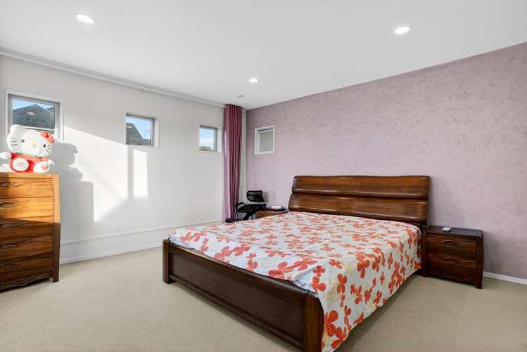 216 Alec Craig Way Gulf Harbour_19