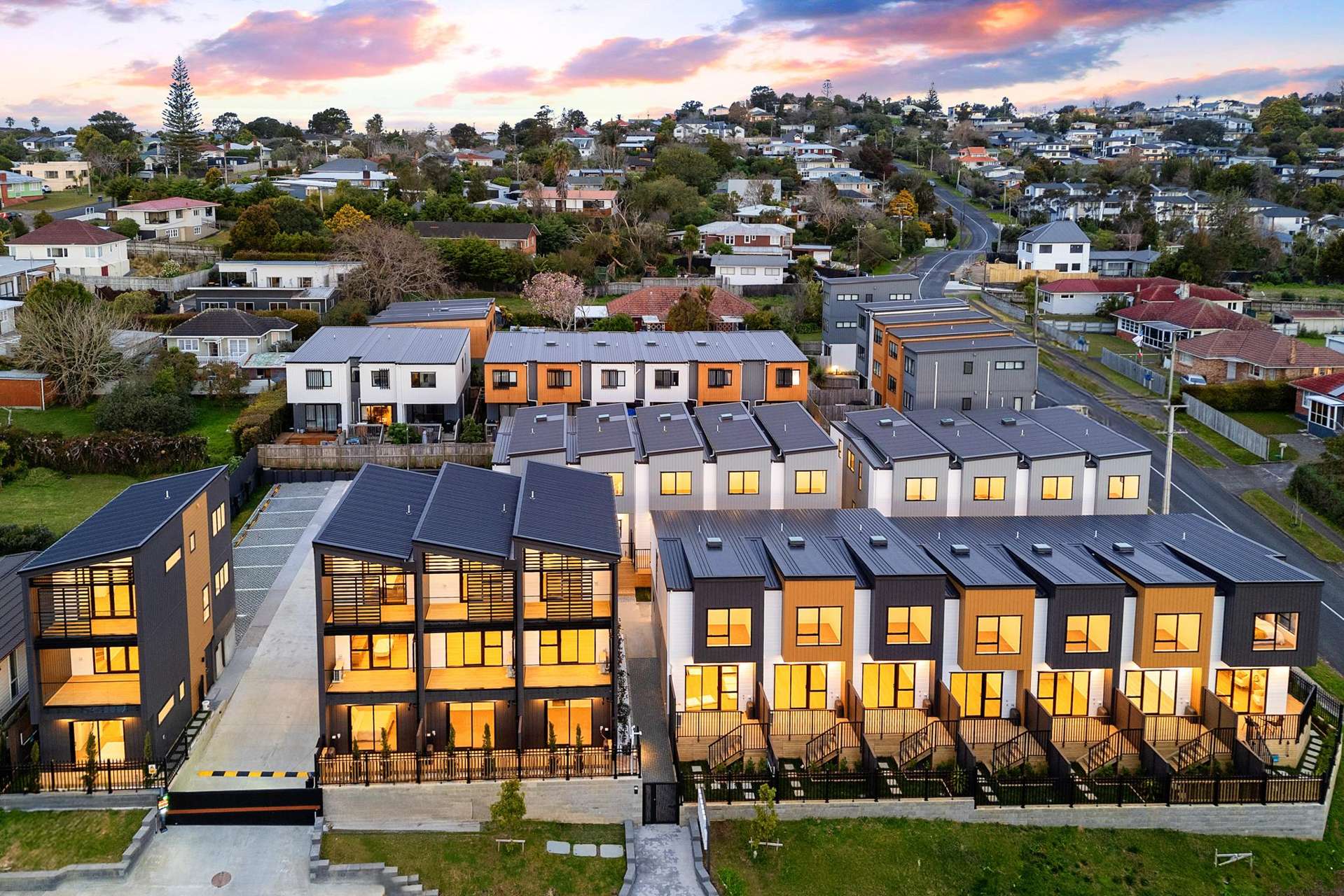 1-6&10-20/42 Captain Scott Road Glen Eden_0