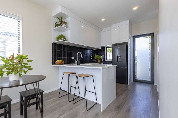 1/24 Tara Road Henderson_7