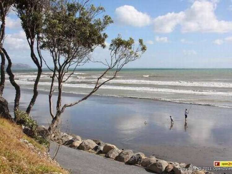 2/37 The Esplanade Raumati South_19