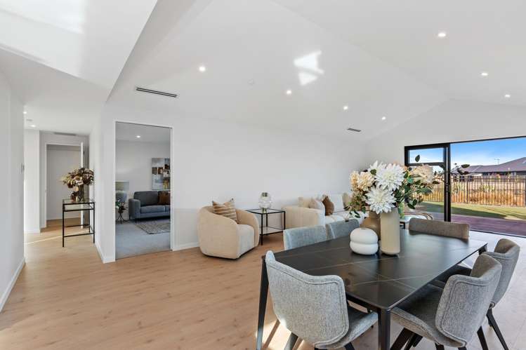 82 Whitehorn Drive Lincoln_6