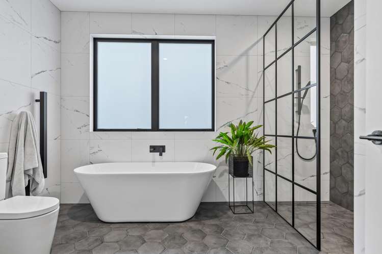 15 Myra Evelyn Grove Dairy Flat_10