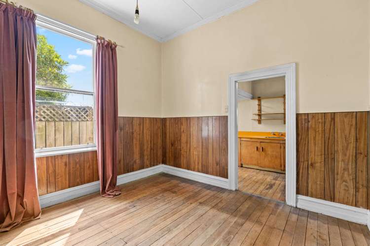 92 Thames Street Avenal_5