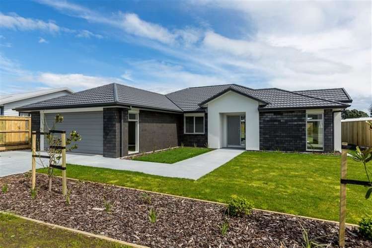 71 Links Drive Waiwhakaiho_0