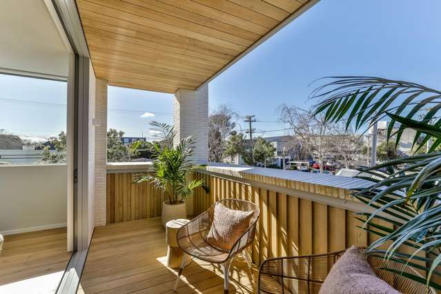 1/14 George Street Mount Eden_2