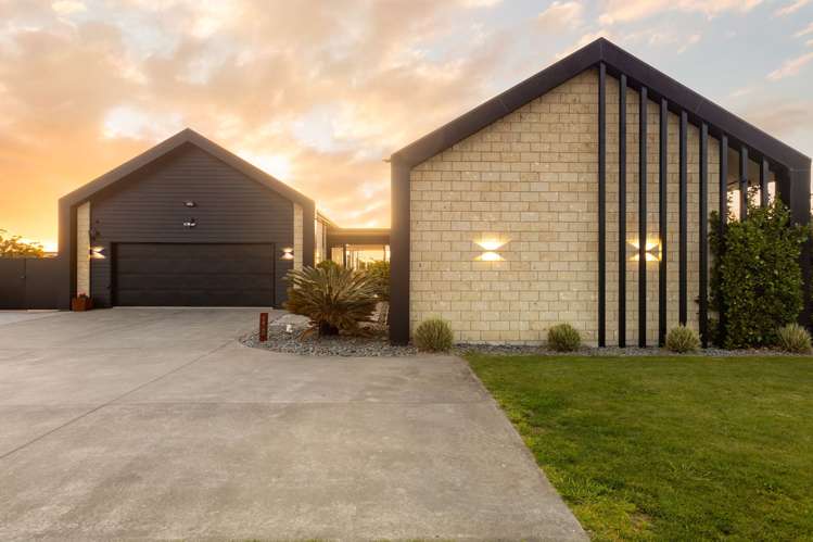 8 Baxter Michael Crescent Cambridge_32