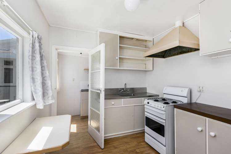 29 Palm Avenue Lyall Bay_14