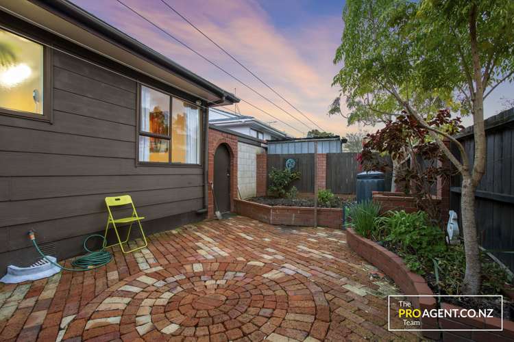 21b Glucina Place Glen Eden_17