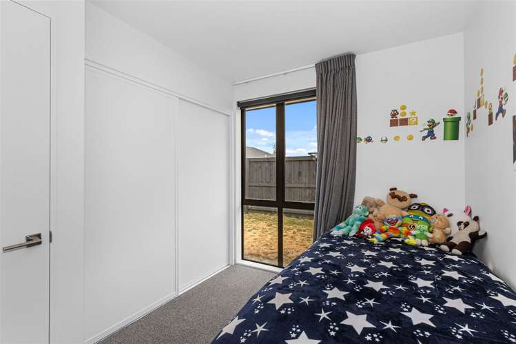 7 Royal Way Rolleston_9