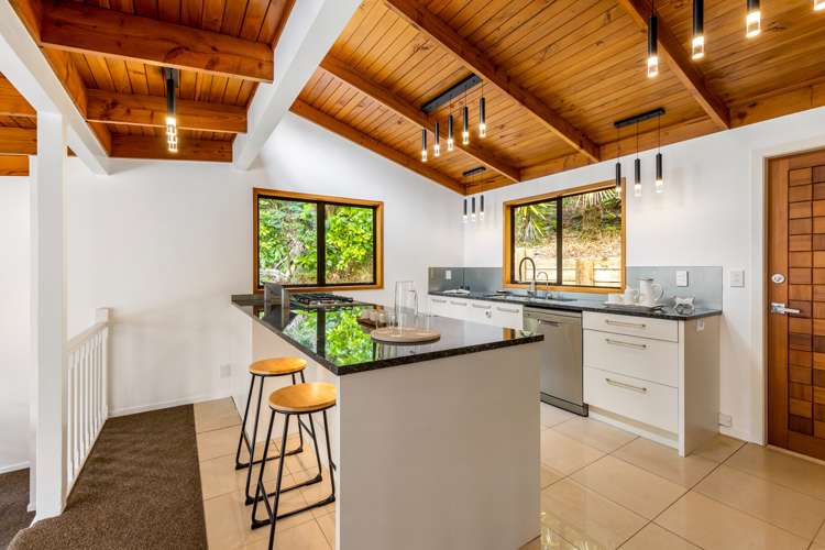 45 Paturoa Road Titirangi_17